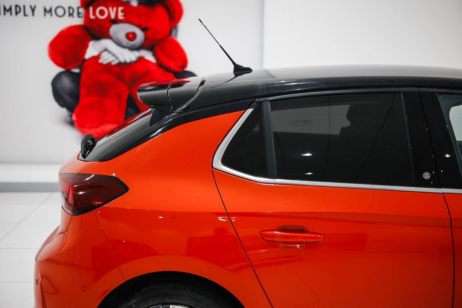 OPEL Corsa - Foto 6