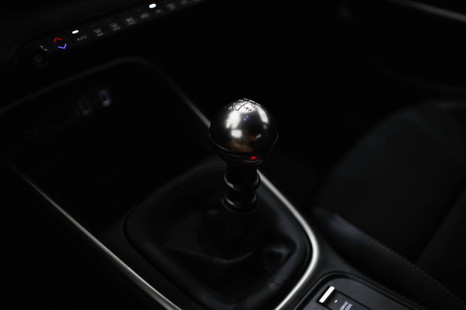 JEEP Avenger - Foto 20