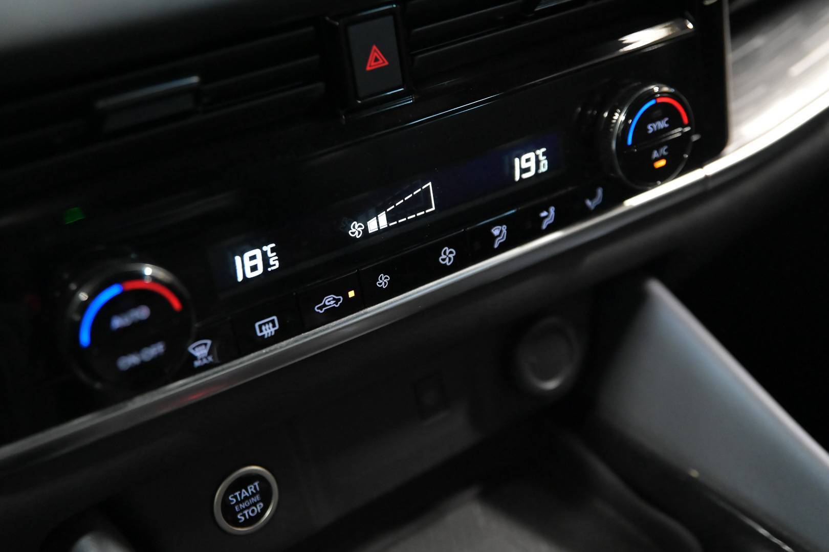 NISSAN Qashqai - Foto 26