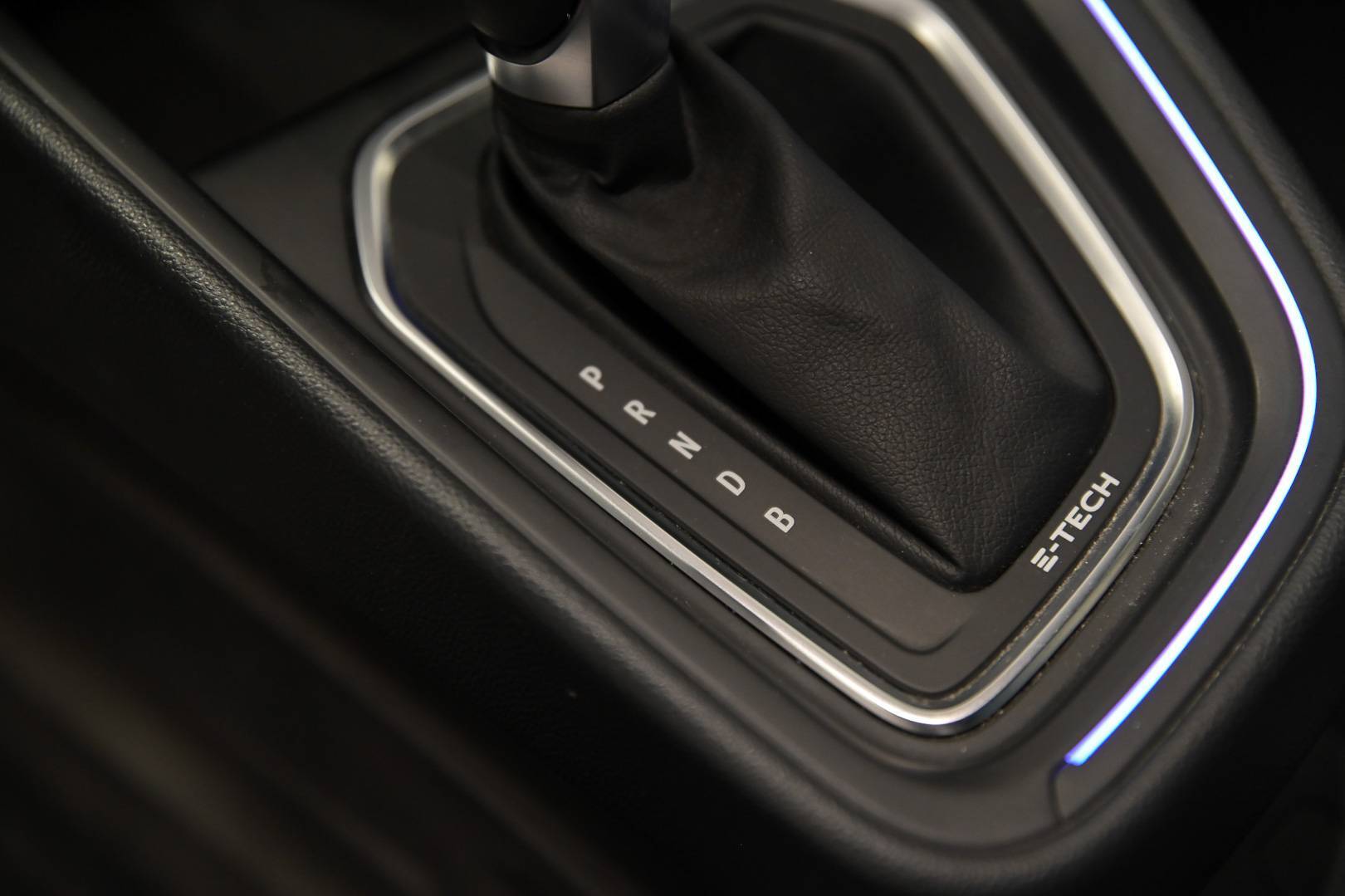RENAULT Clio - Foto 24