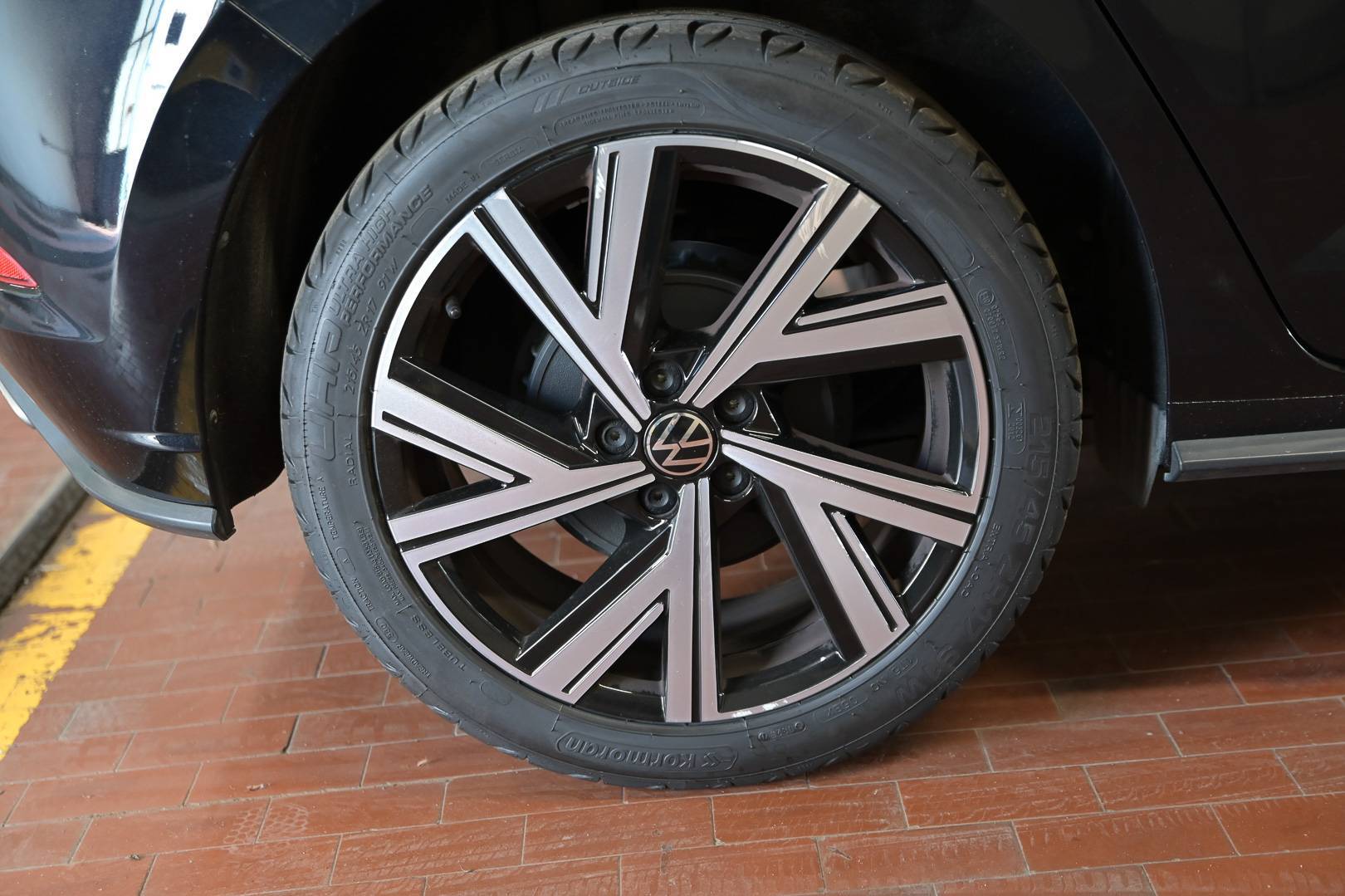 VOLKSWAGEN Polo - Foto 7