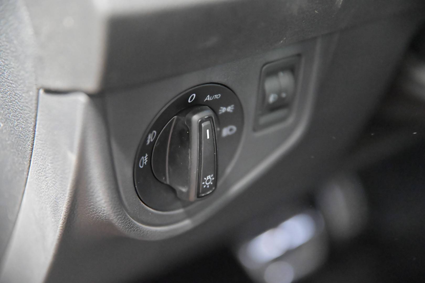 VOLKSWAGEN Polo - Foto 12