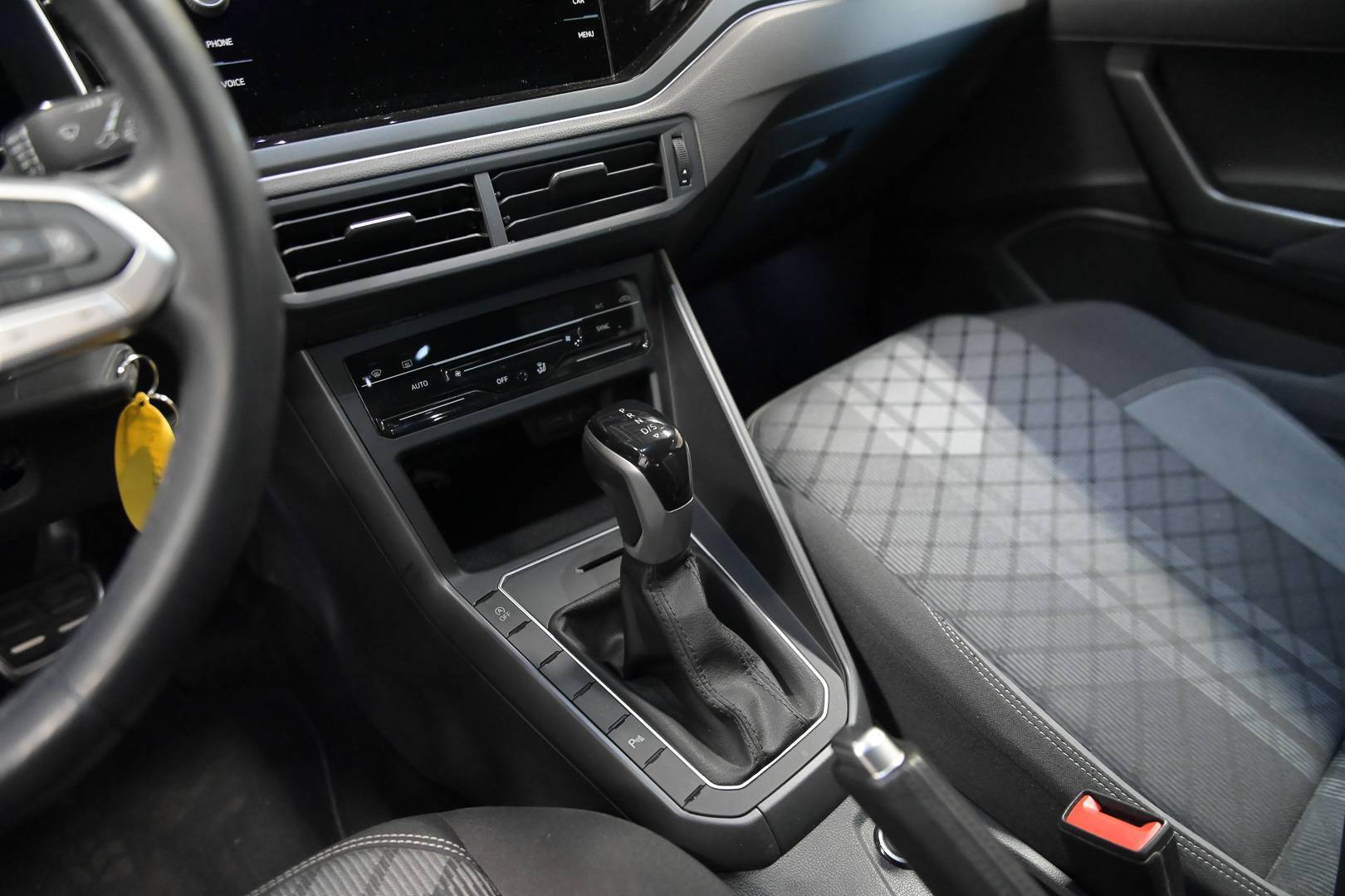 VOLKSWAGEN Polo - Foto 14