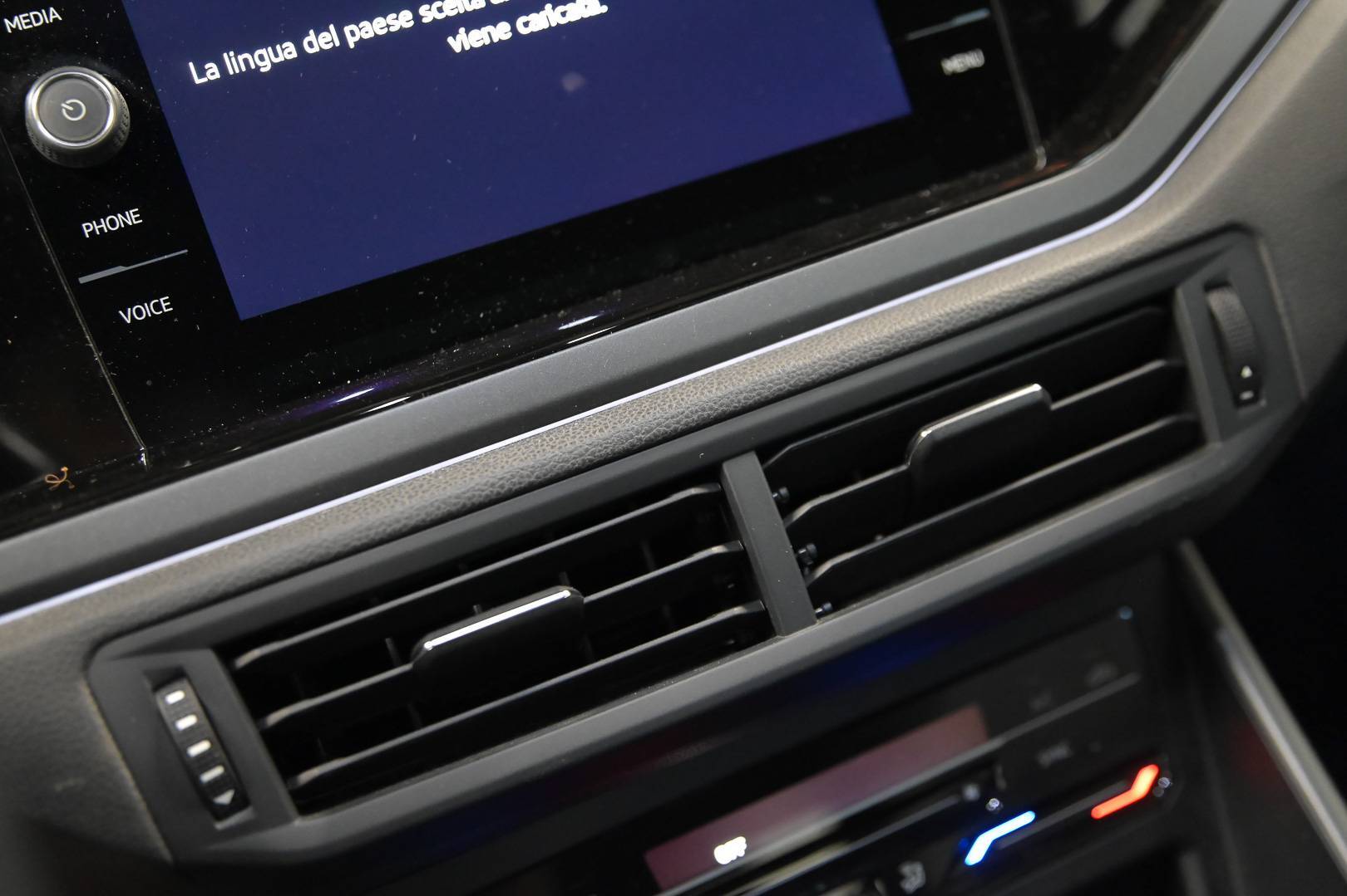 VOLKSWAGEN Polo - Foto 22