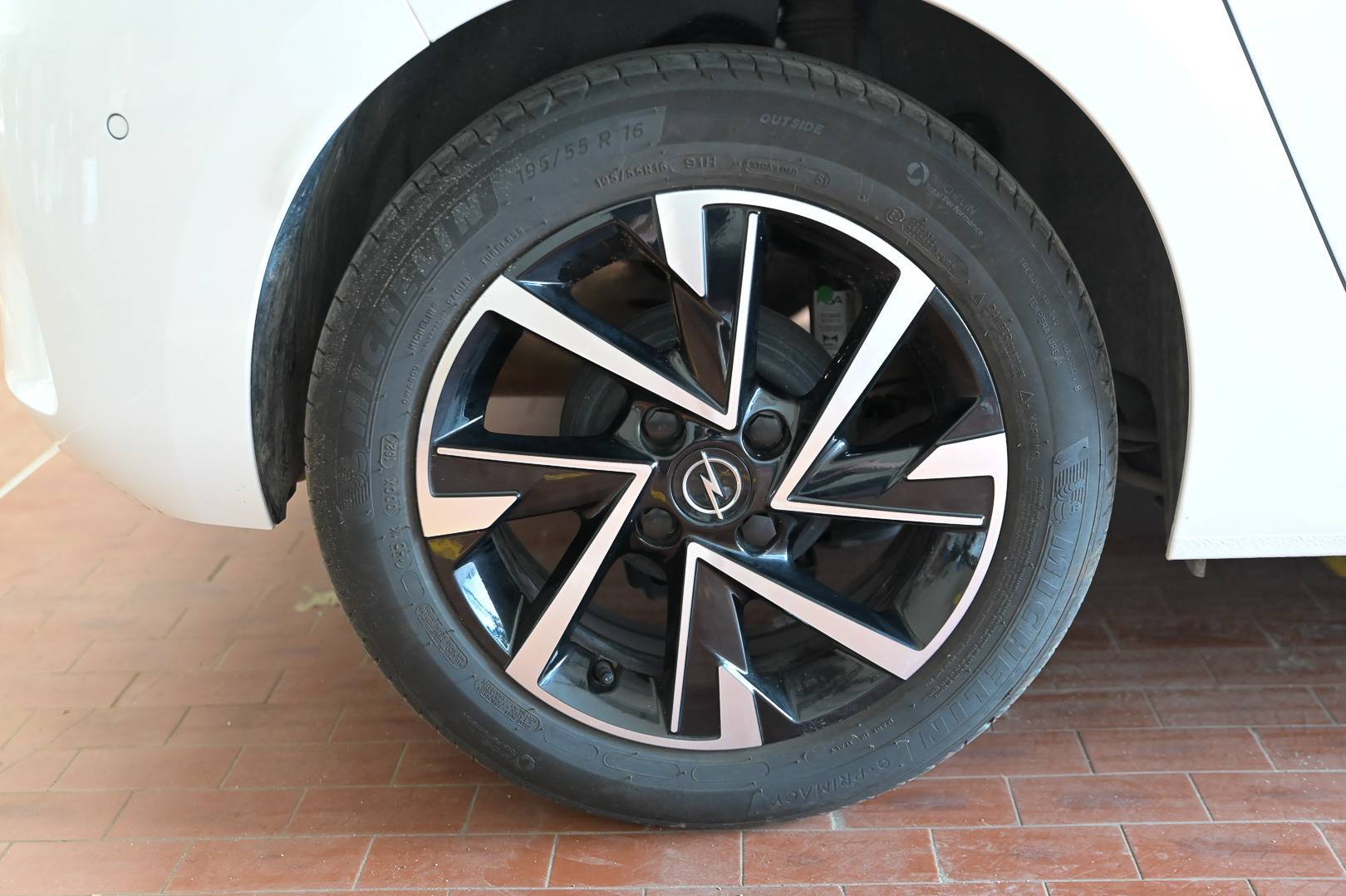 OPEL Corsa - Foto 7