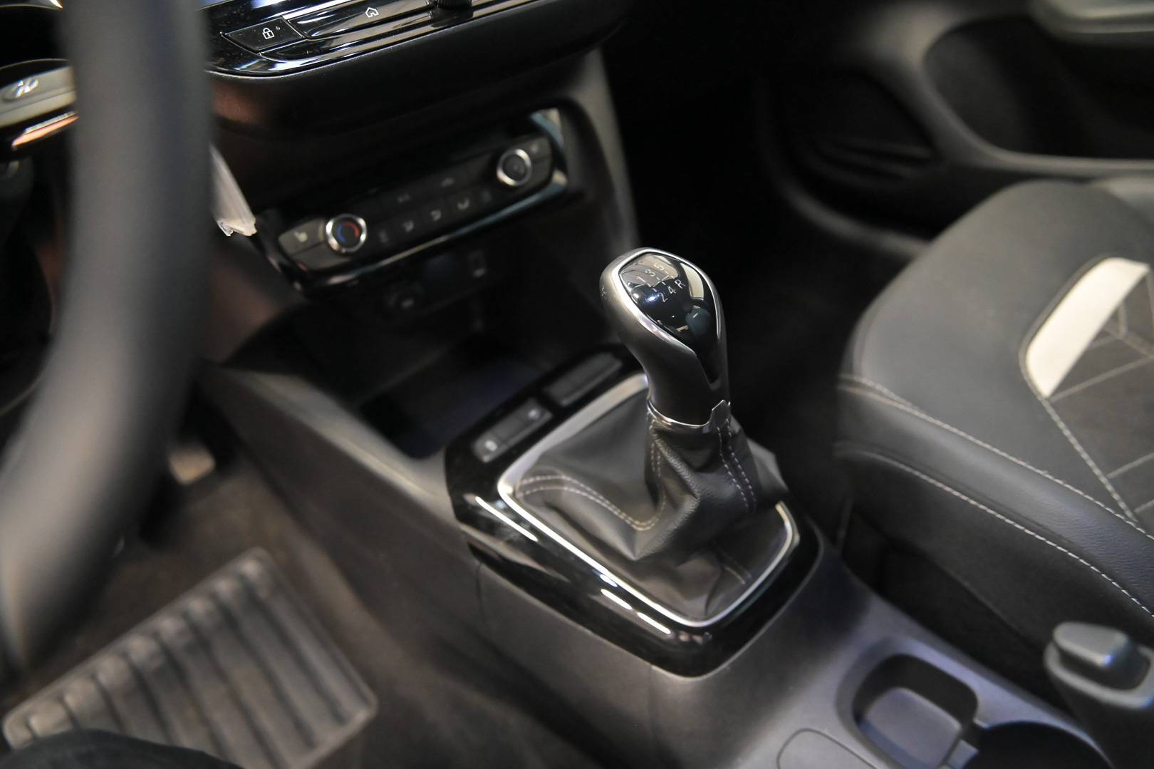 OPEL Corsa - Foto 15