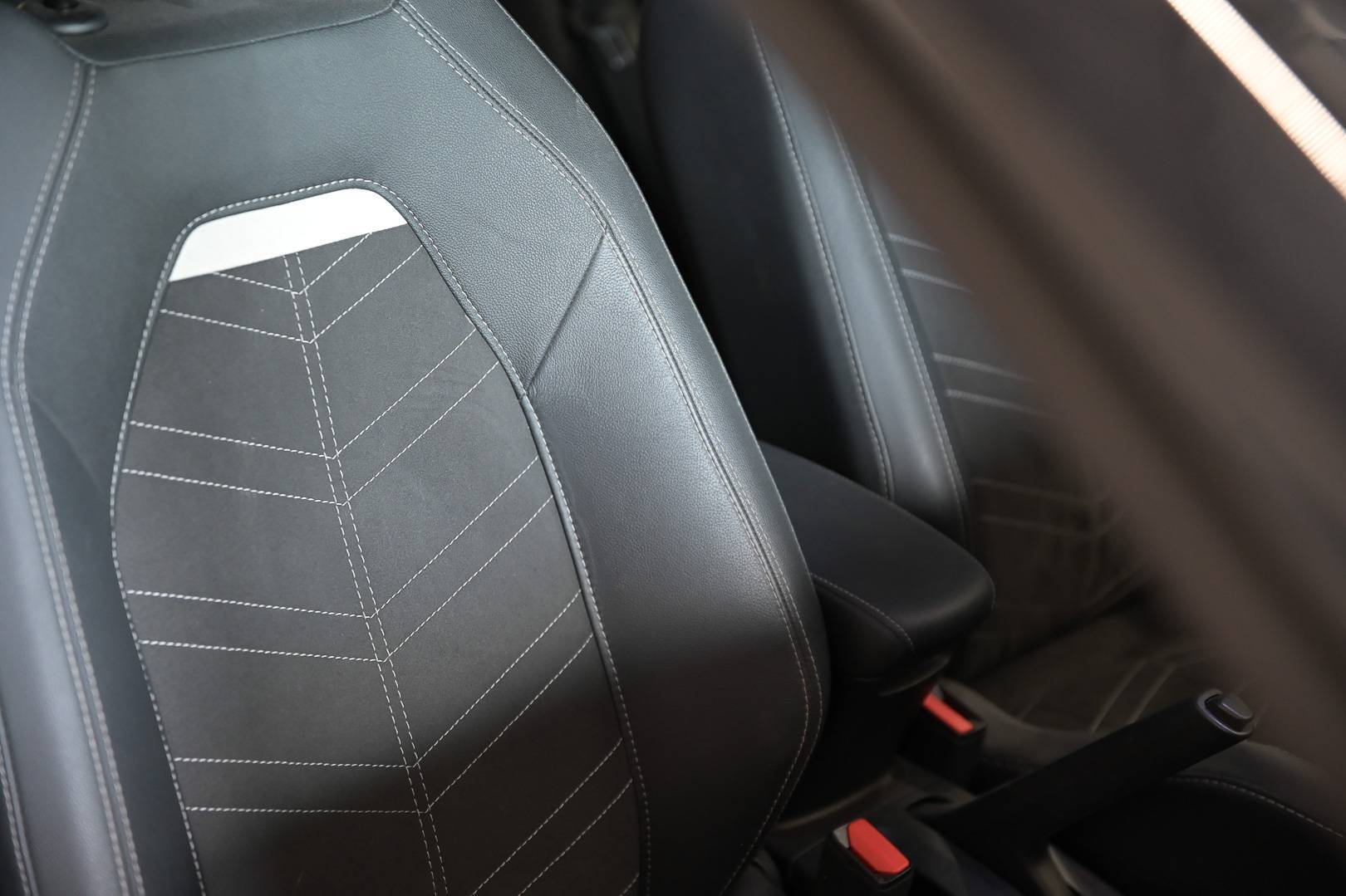 OPEL Corsa - Foto 28