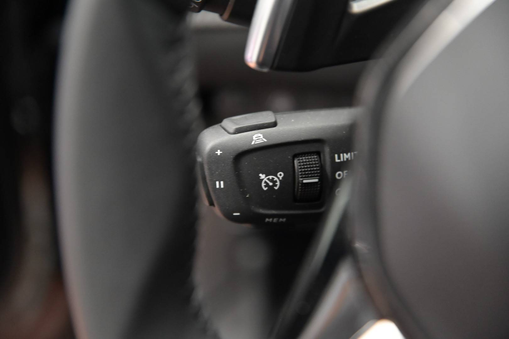 PEUGEOT 2008 - Foto 19