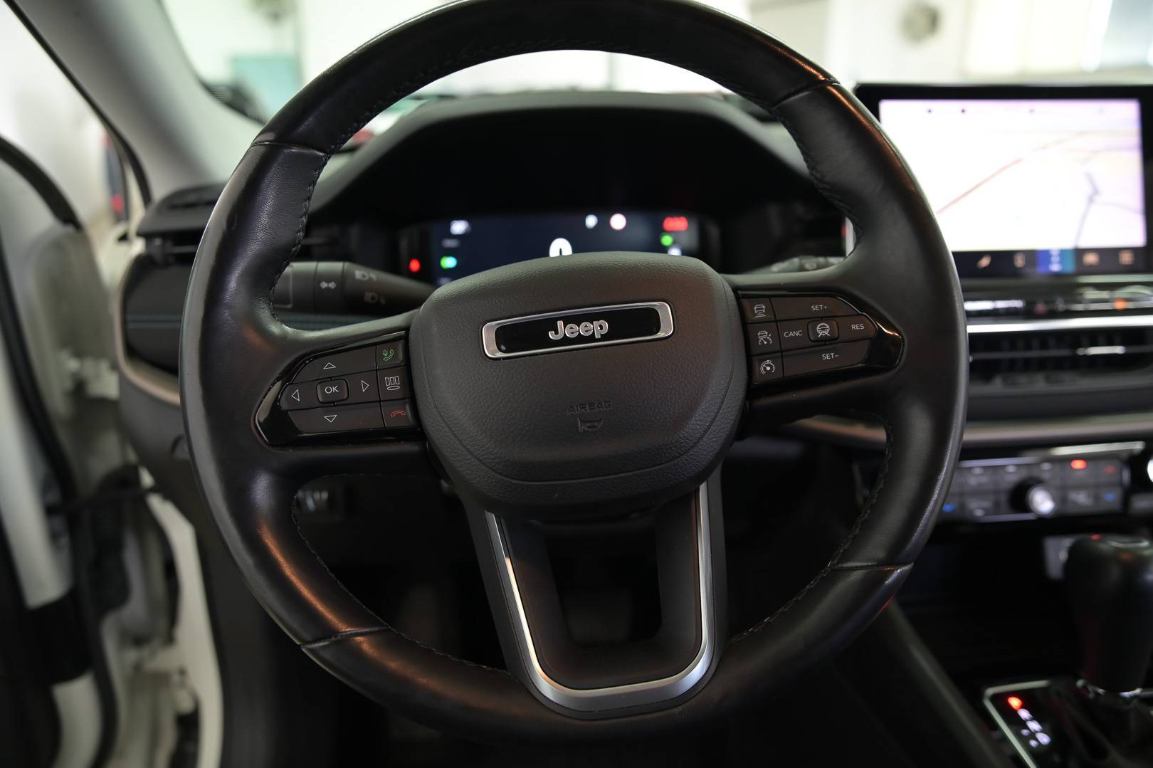 JEEP Compass - Foto 23
