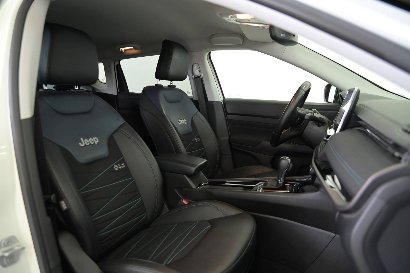 JEEP Compass - Foto 30