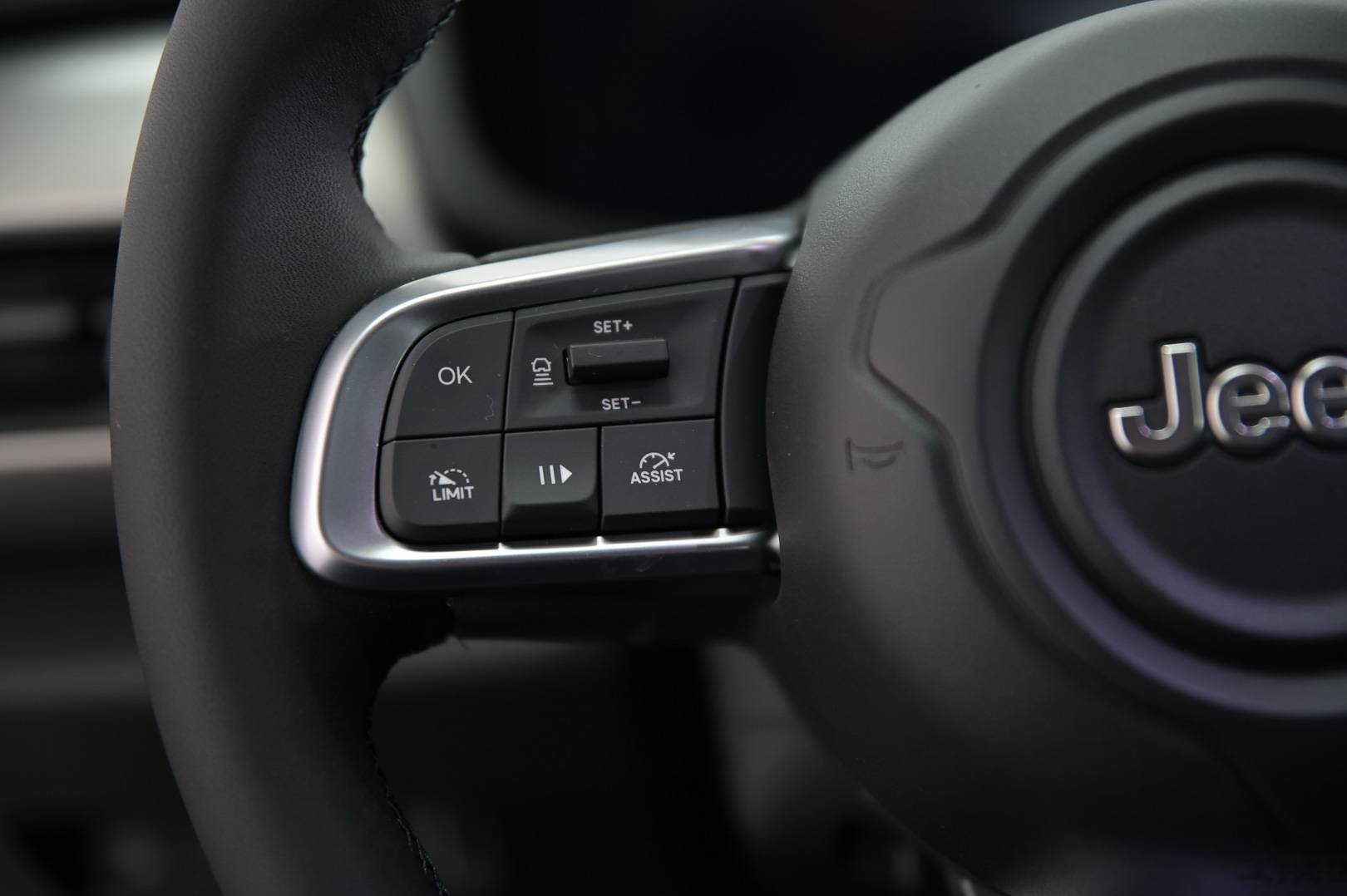 JEEP Avenger - Foto 13