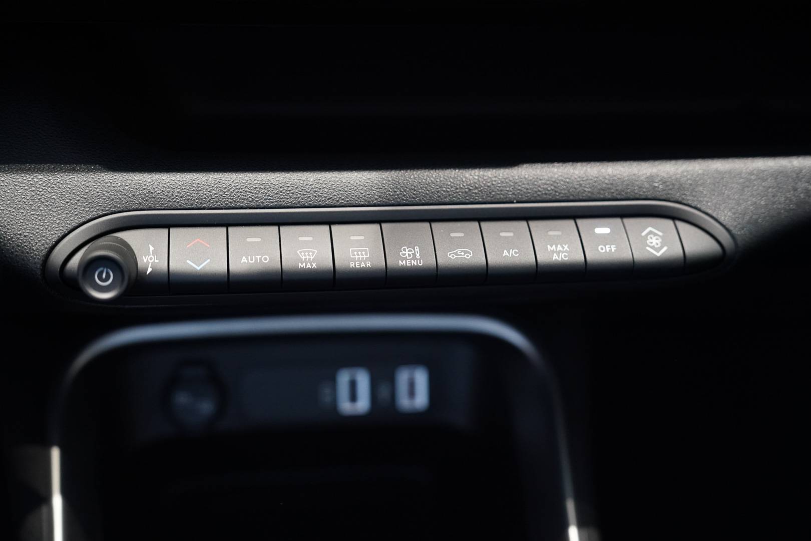 JEEP Avenger - Foto 16