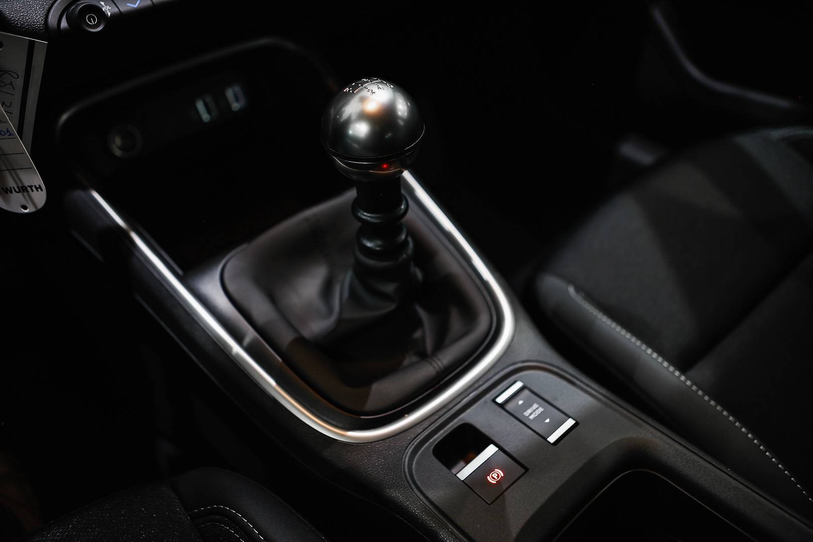 JEEP Avenger - Foto 17