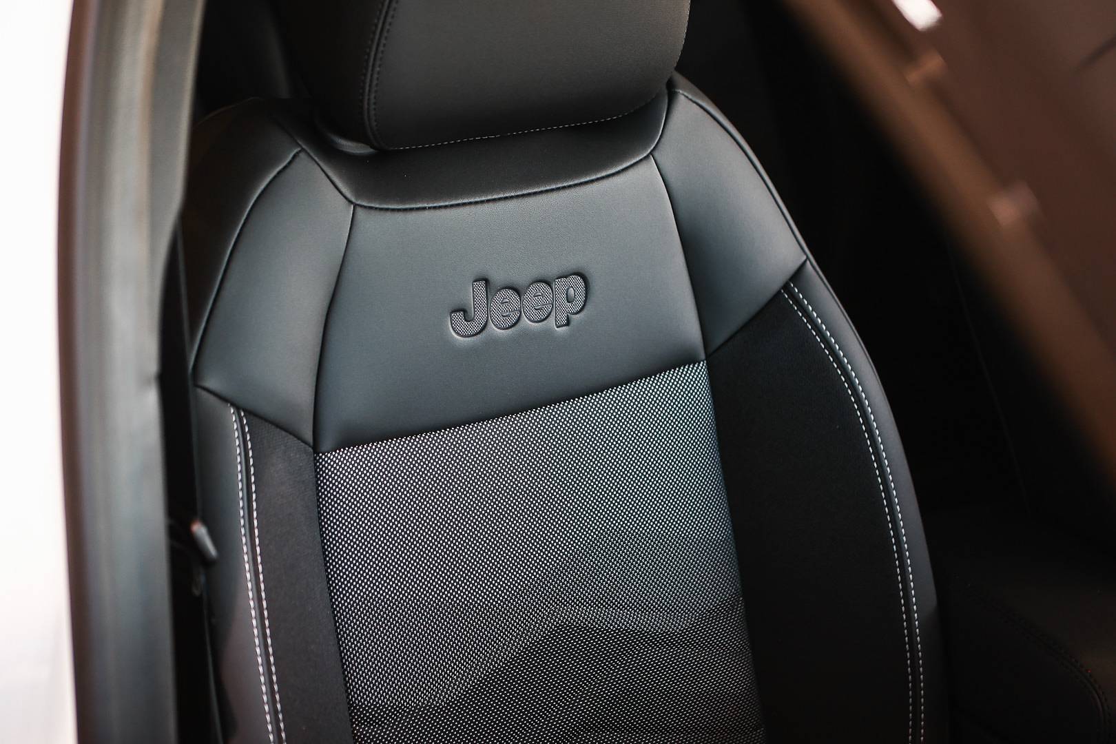 JEEP Avenger - Foto 24