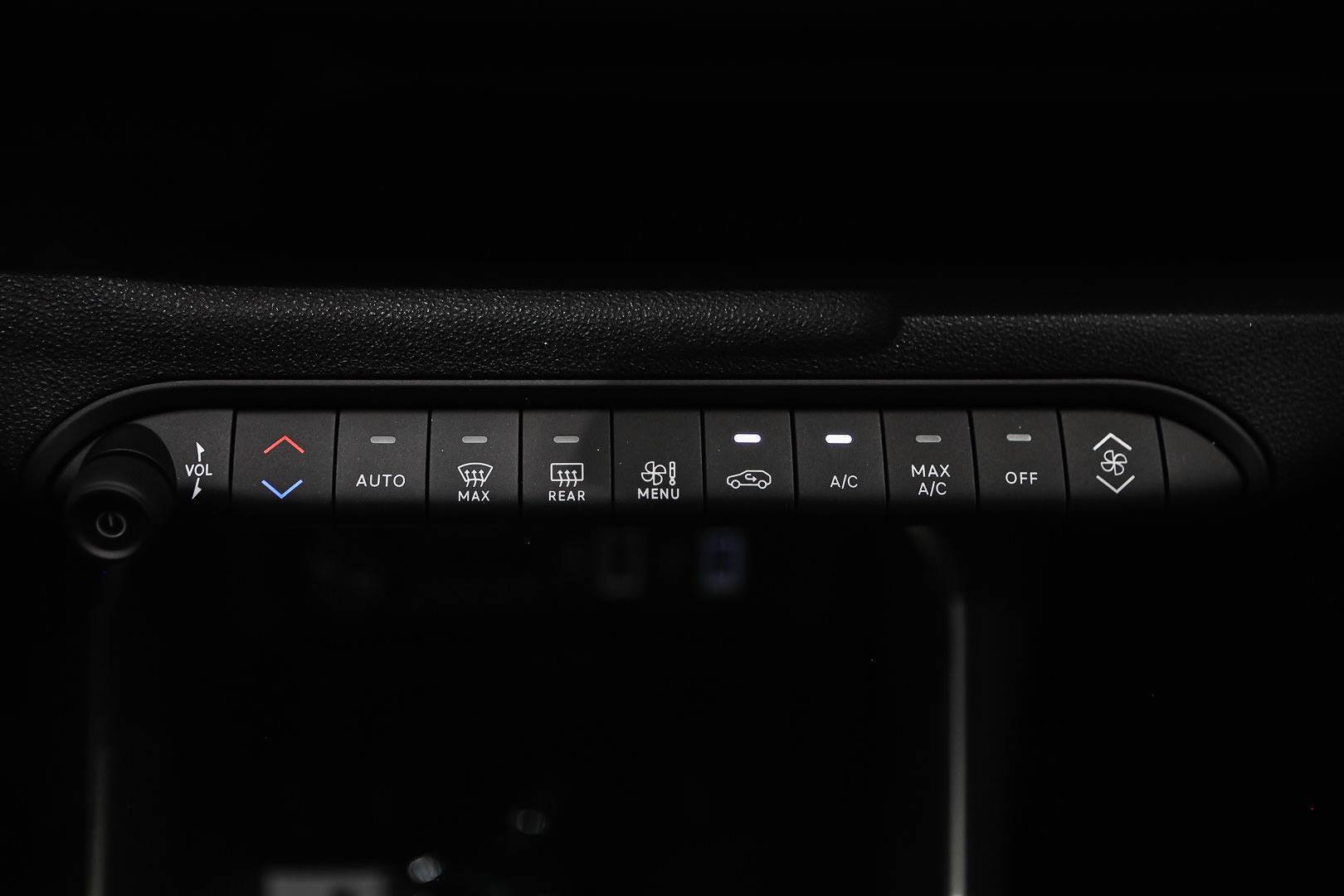 JEEP Avenger - Foto 17