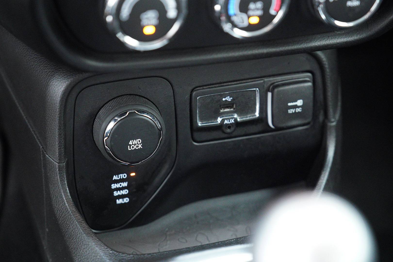 JEEP Renegade - Foto 17