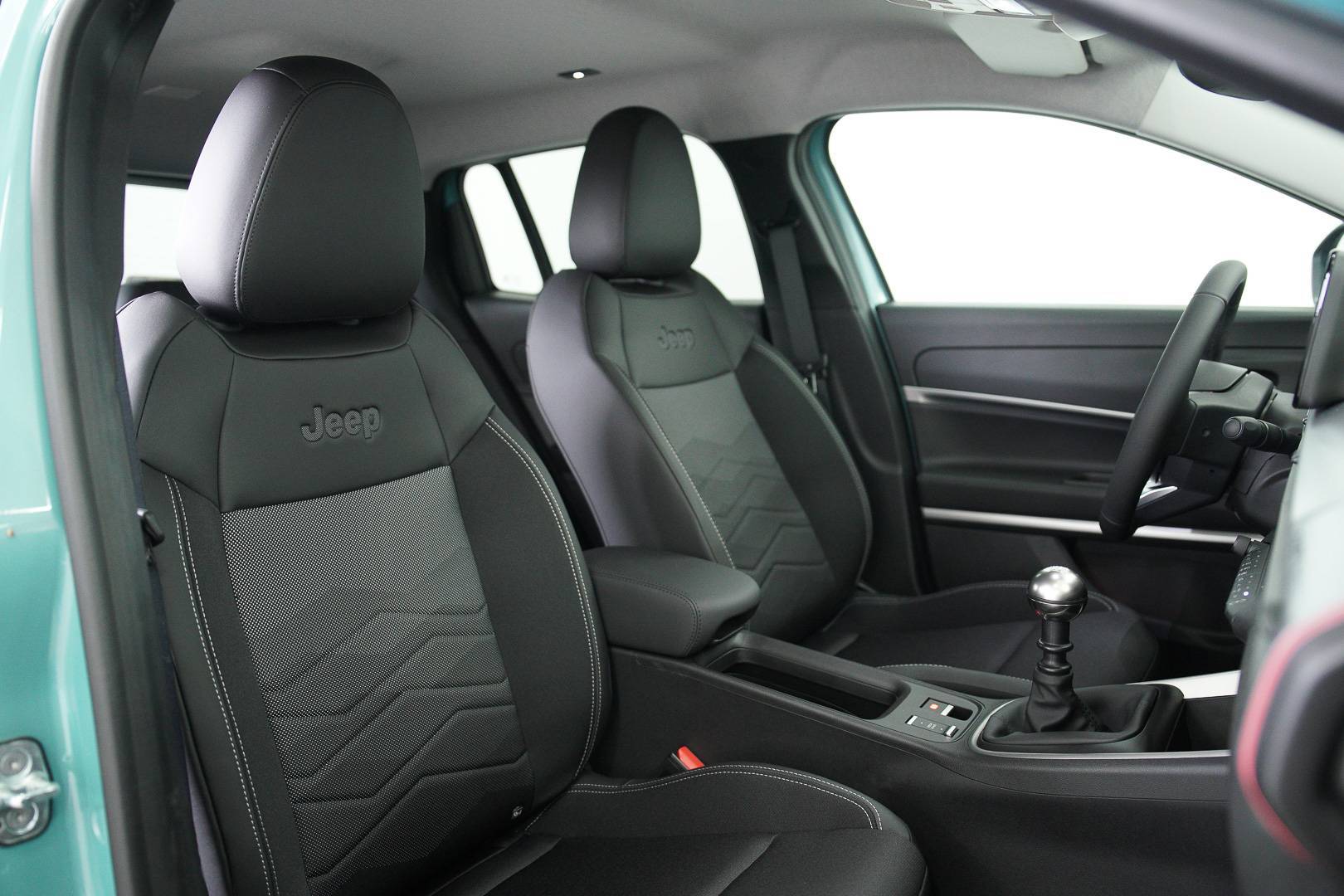 JEEP Avenger - Foto 23