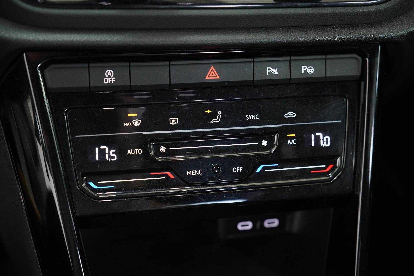 VOLKSWAGEN T-Roc - Foto 17