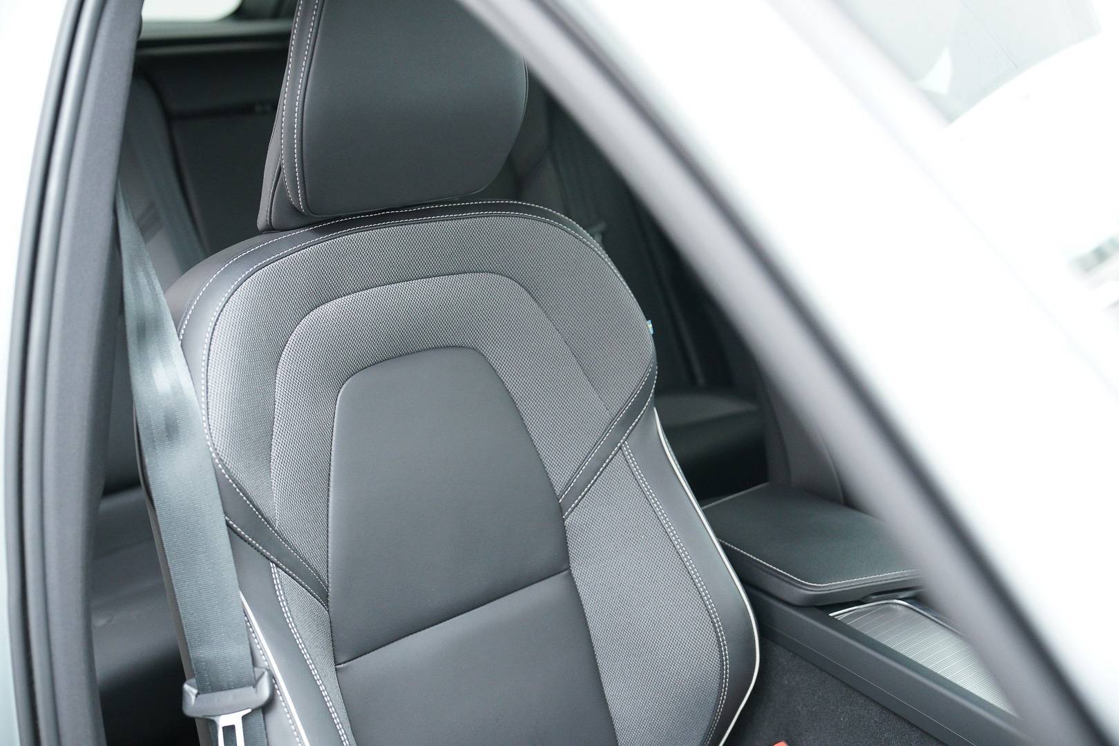 VOLVO XC60 - Foto 21