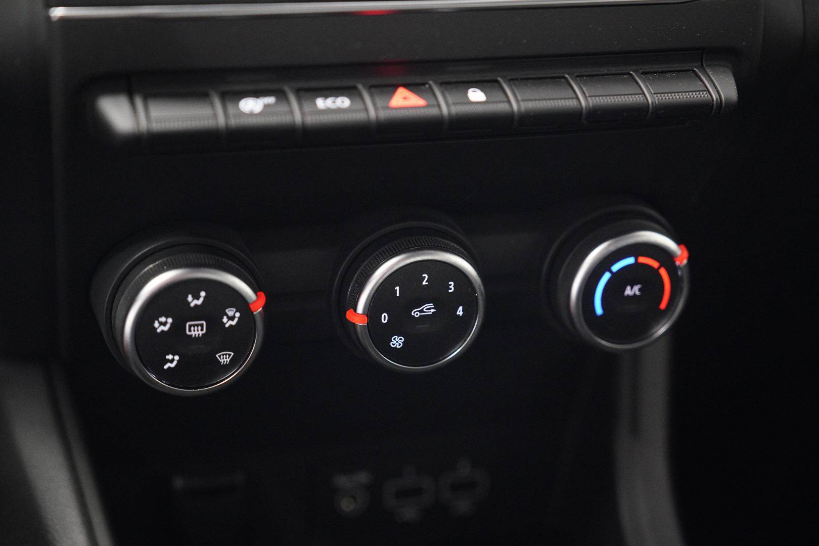 RENAULT Captur - Foto 17