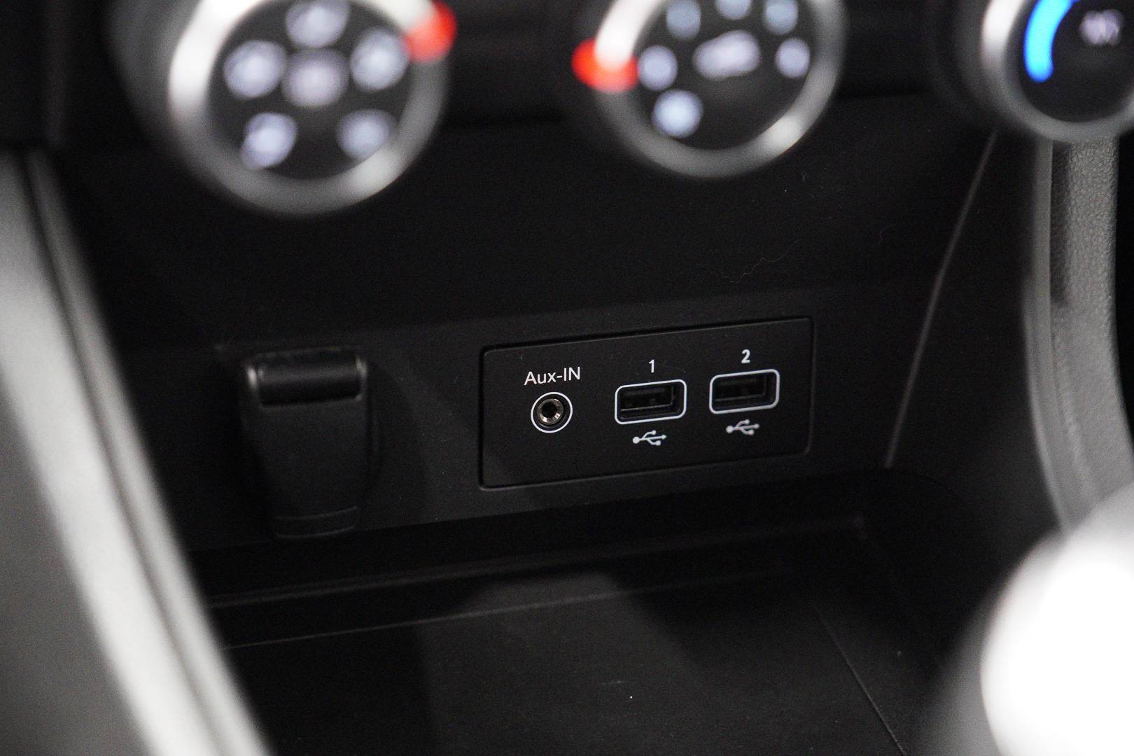 RENAULT Captur - Foto 18