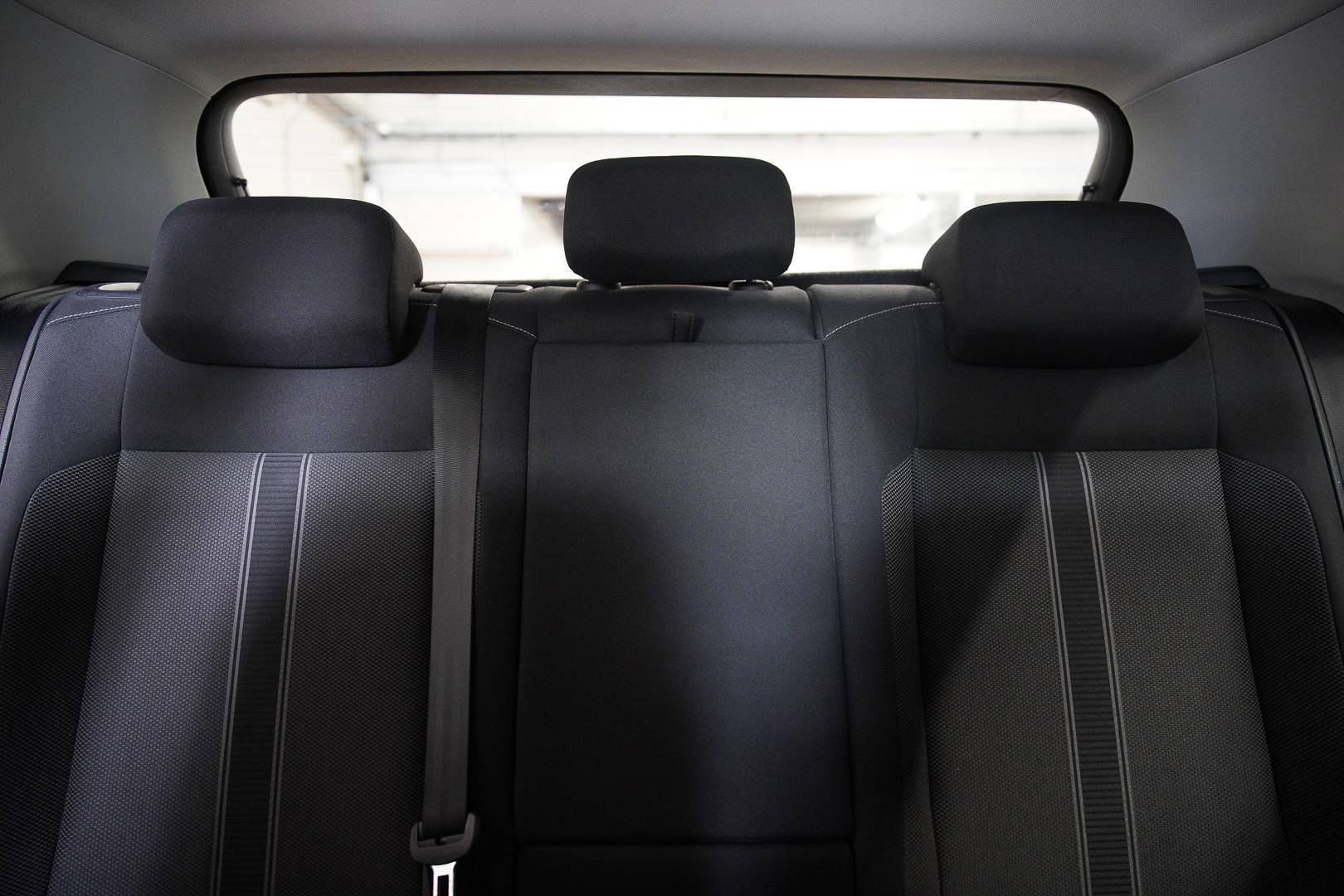 VOLKSWAGEN T-Roc - Foto 22