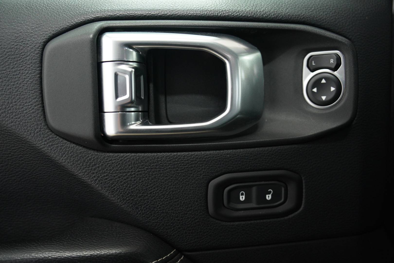 JEEP Wrangler - Foto 12