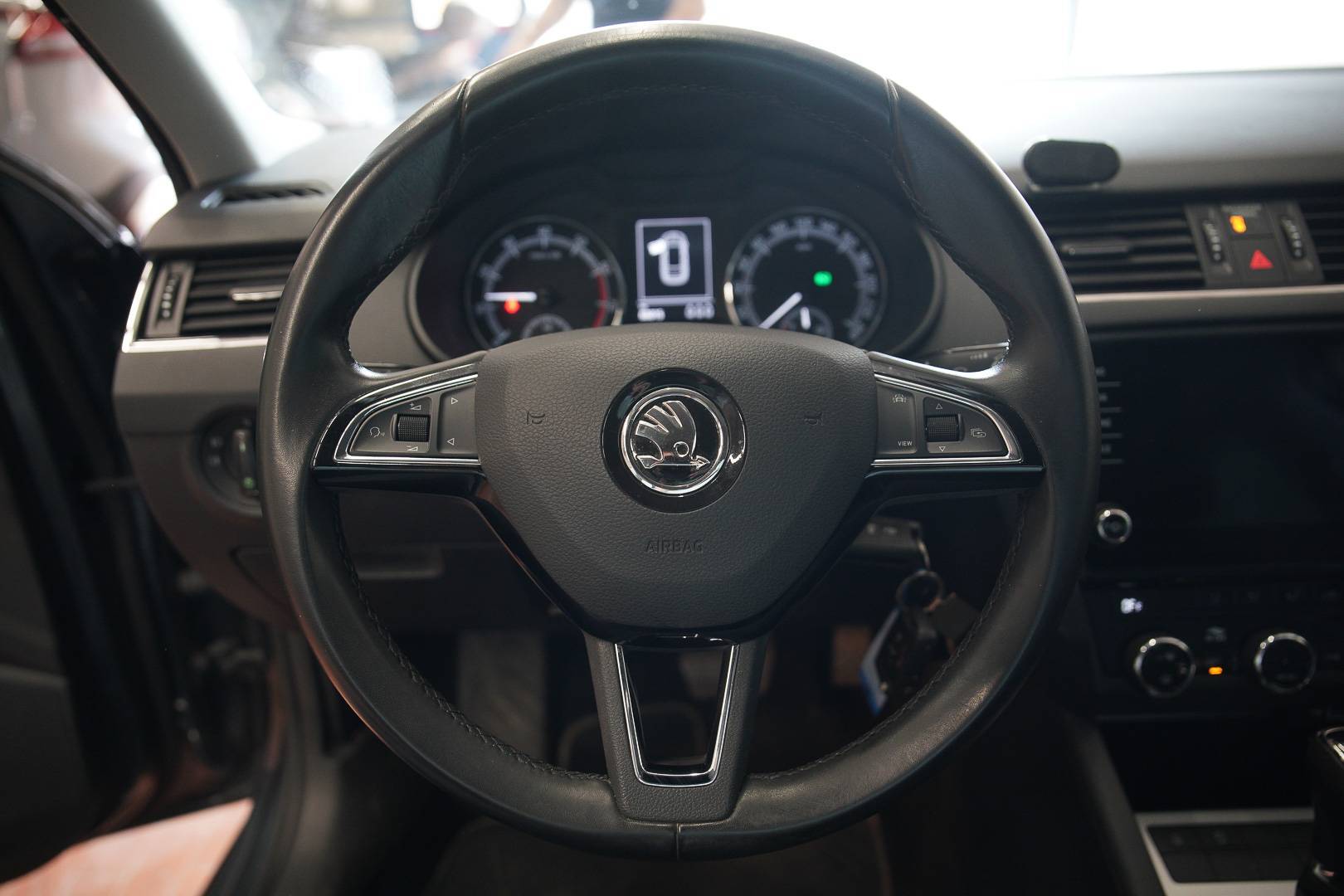 SKODA Octavia - Foto 10