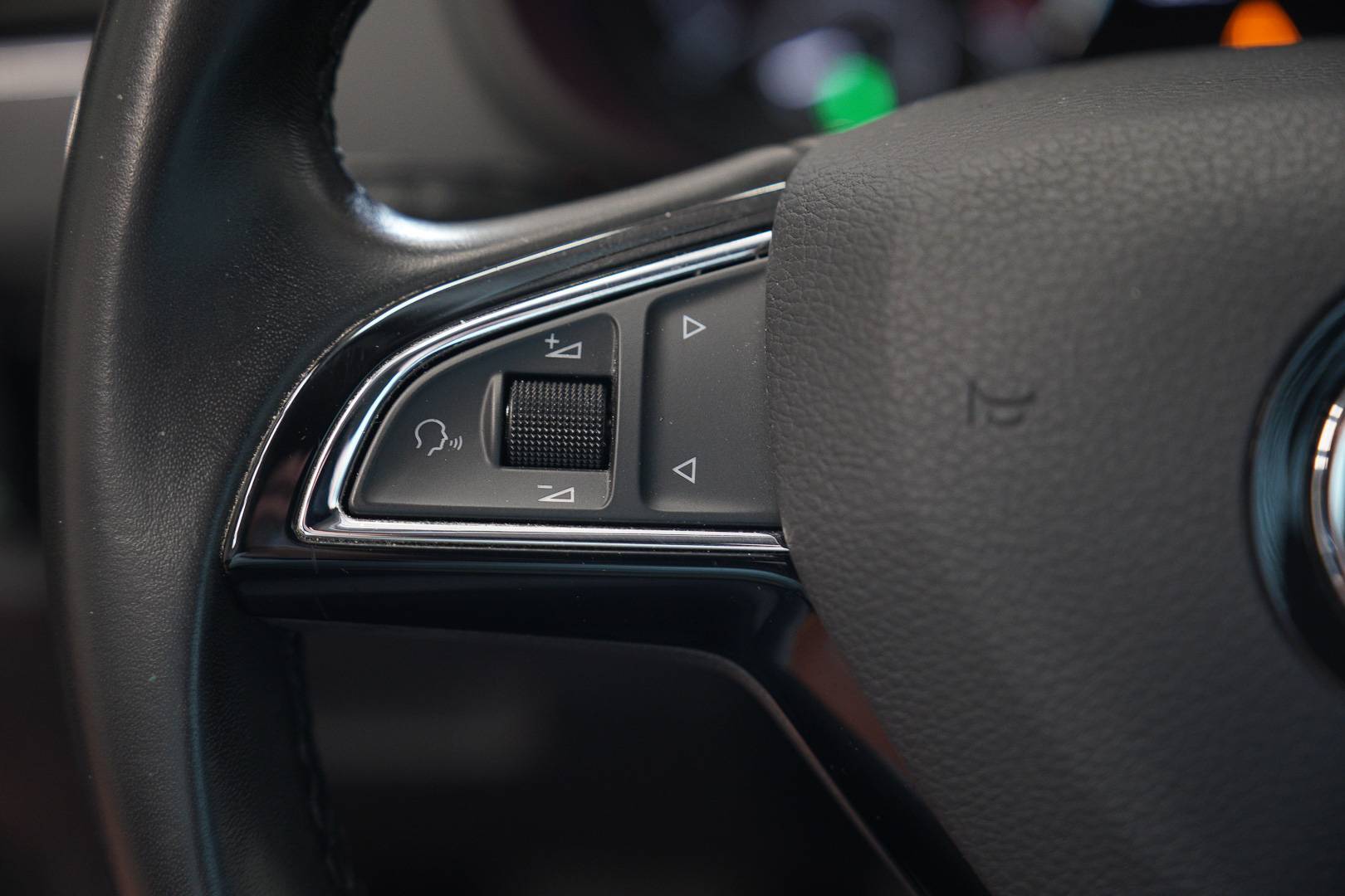 SKODA Octavia - Foto 11