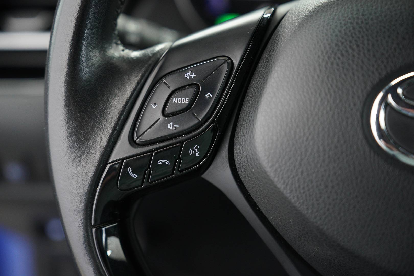 TOYOTA C-HR - Foto 12