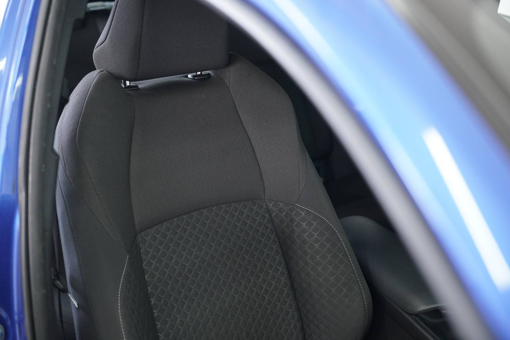 TOYOTA C-HR - Foto 23