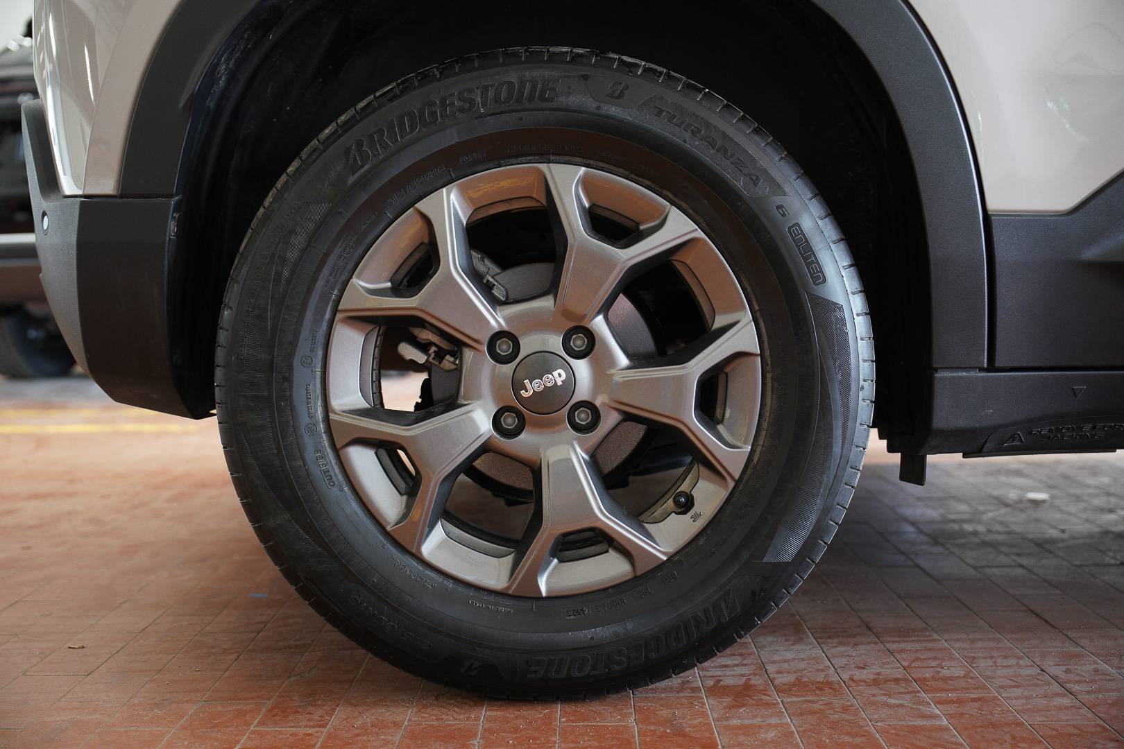 JEEP Avenger - Foto 6