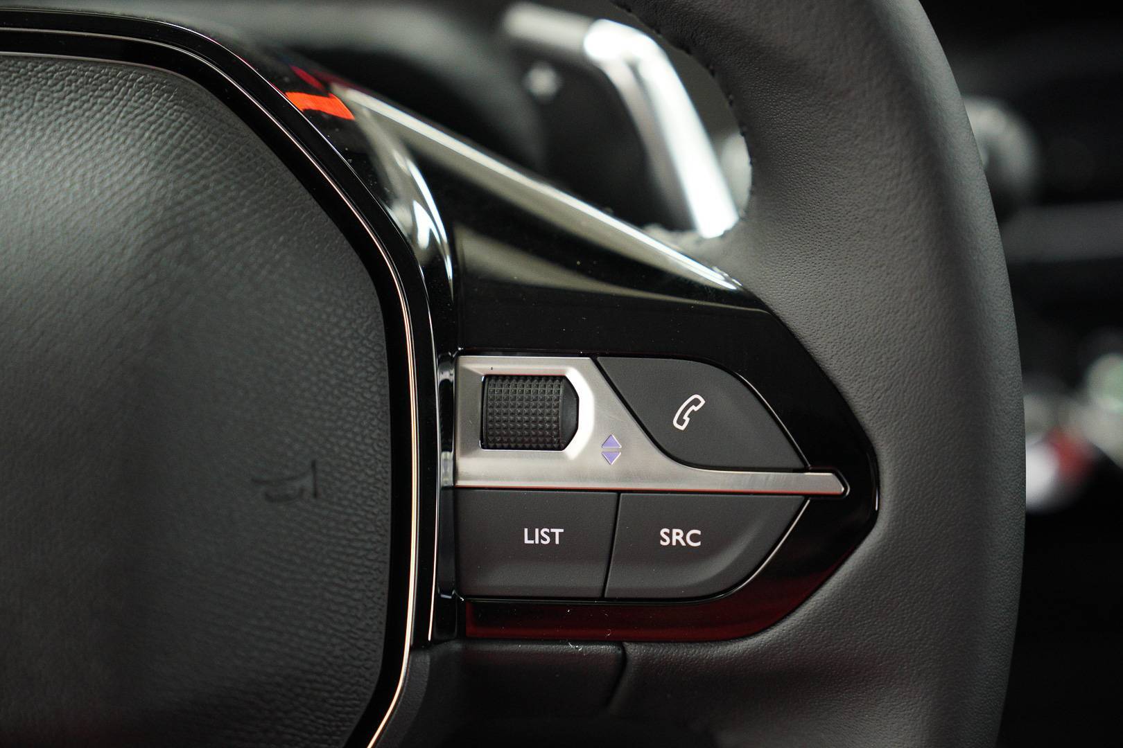PEUGEOT 208 - Foto 13