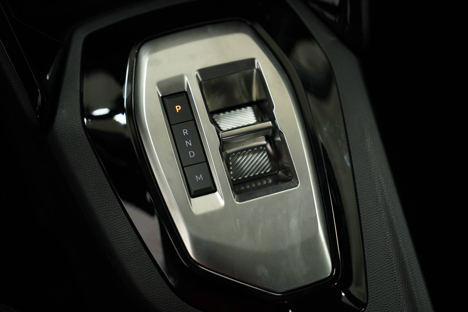 PEUGEOT 208 - Foto 20
