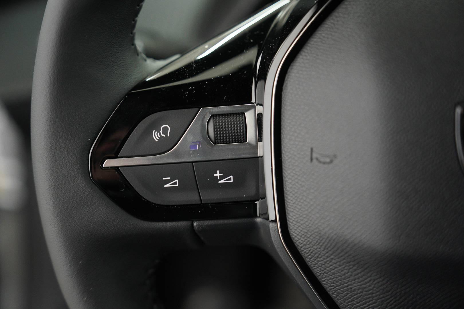 PEUGEOT 2008 - Foto 16