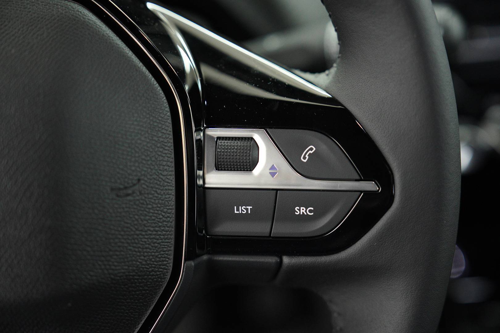 PEUGEOT 2008 - Foto 17