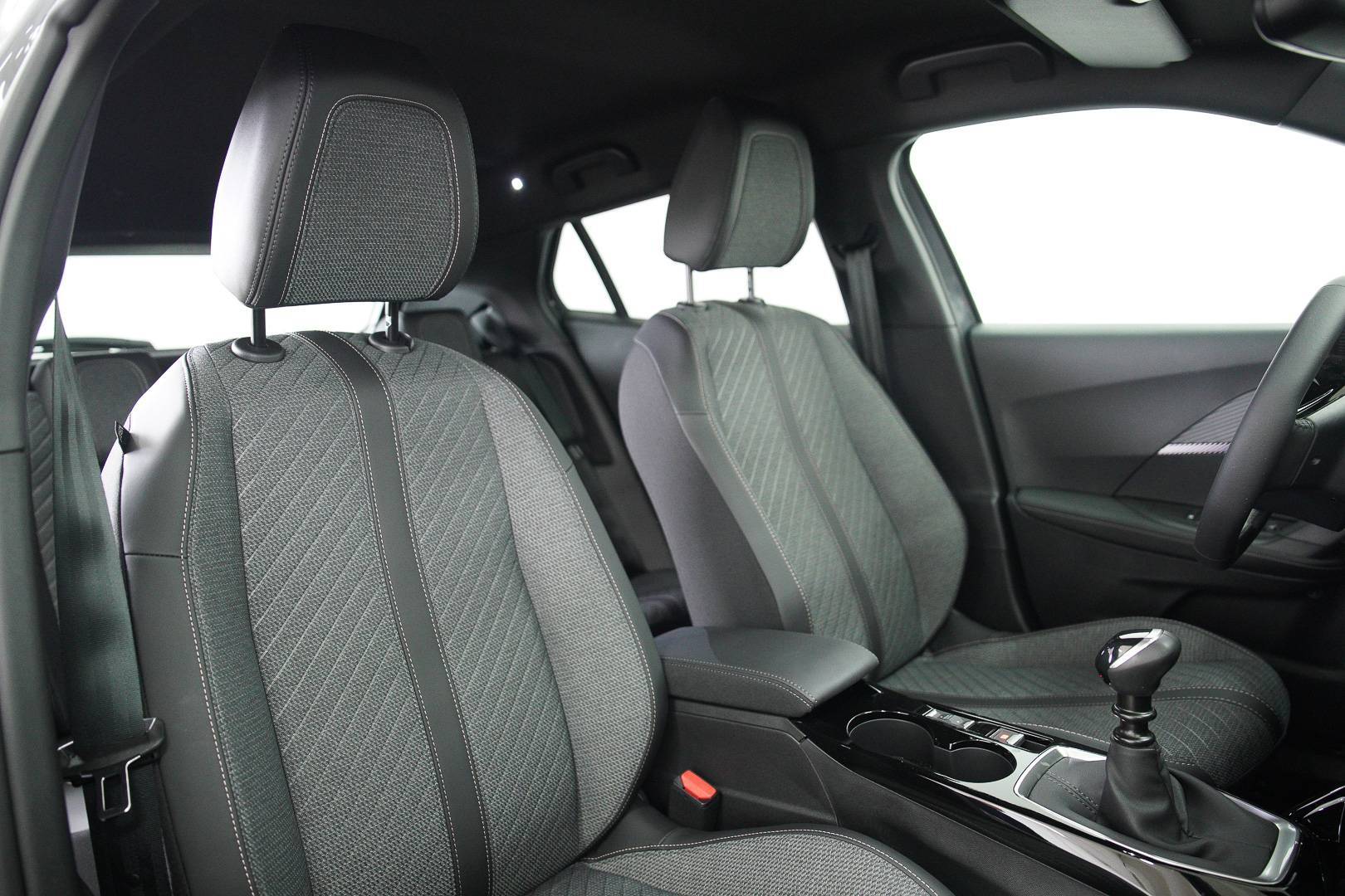 PEUGEOT 2008 - Foto 24