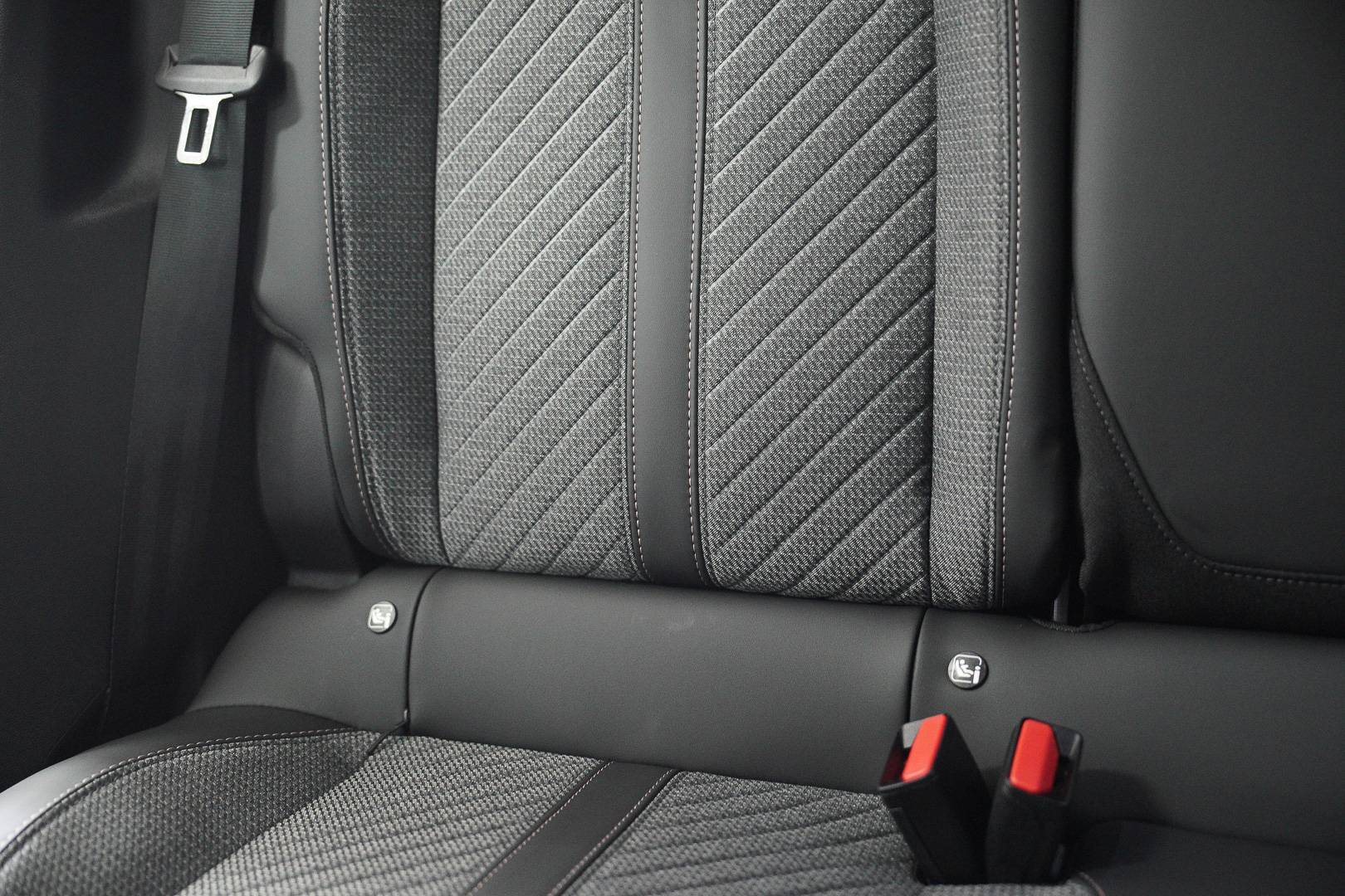 PEUGEOT 2008 - Foto 27