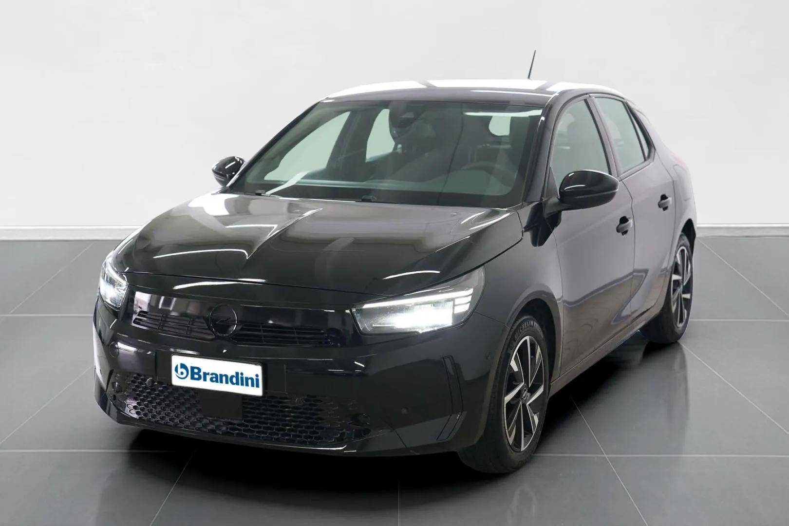 OPEL Corsa - Foto 1