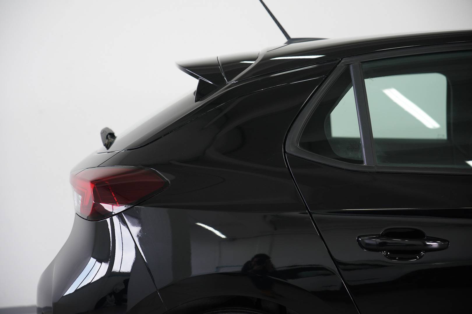 OPEL Corsa - Foto 6
