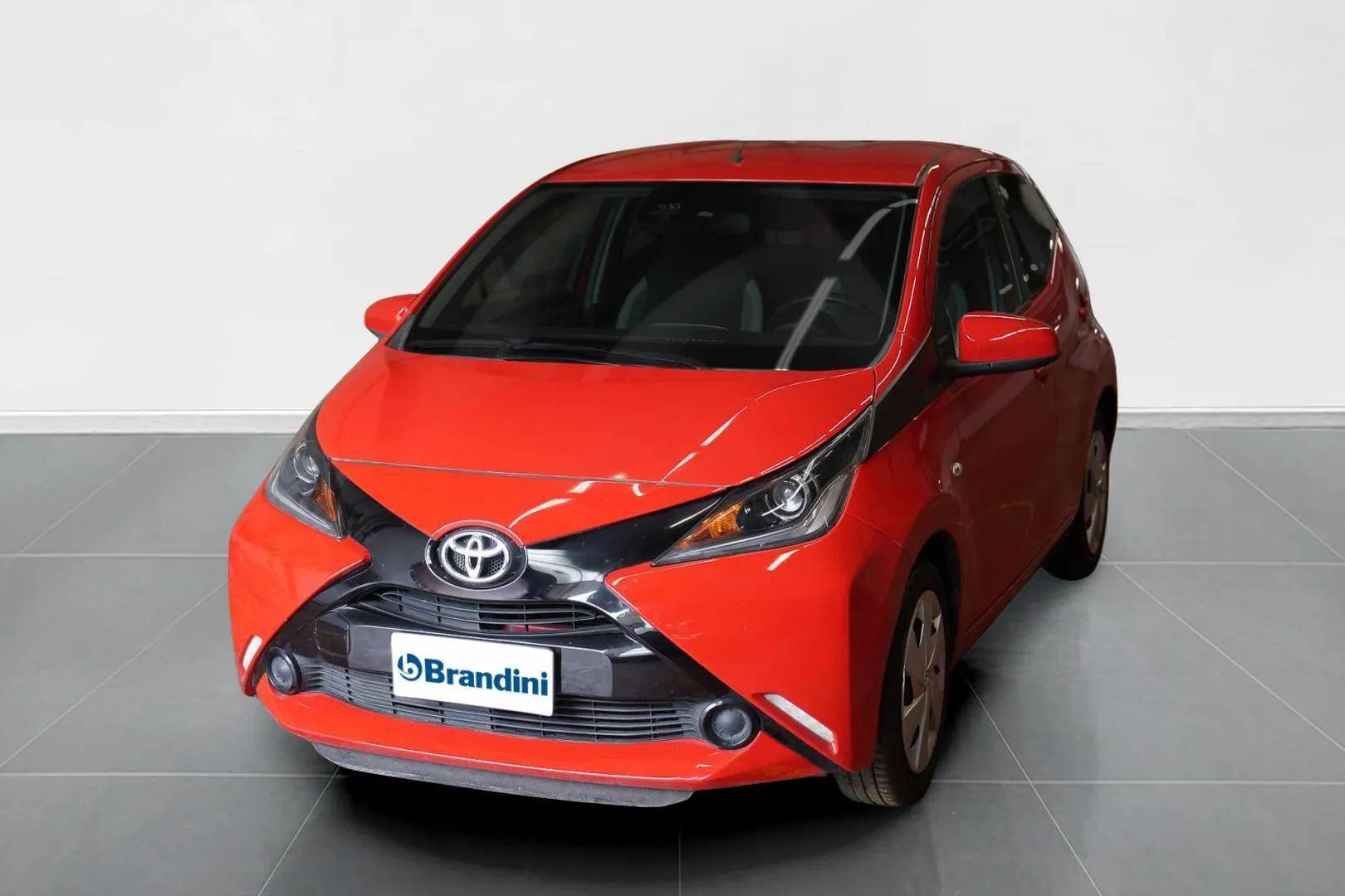 TOYOTA Aygo - Foto 1