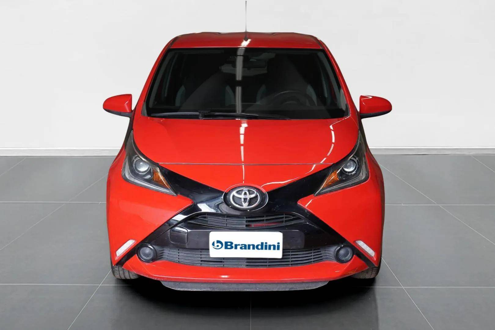 TOYOTA Aygo - Foto 2