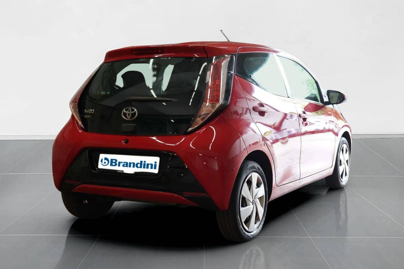 TOYOTA Aygo - Foto 8