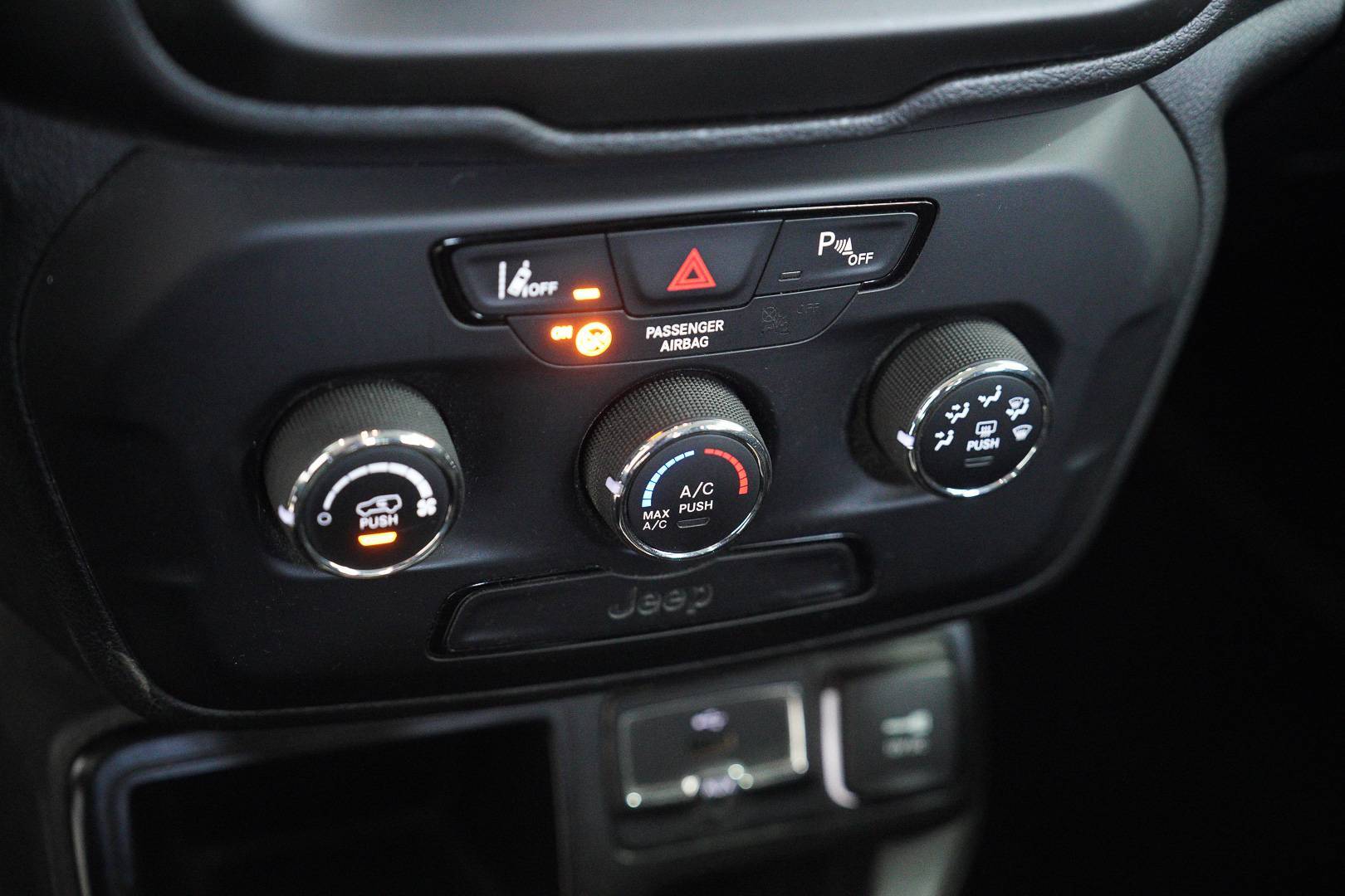 JEEP Renegade - Foto 17