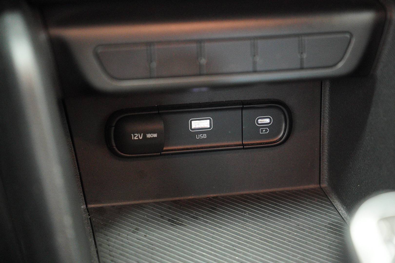 KIA Sportage - Foto 19