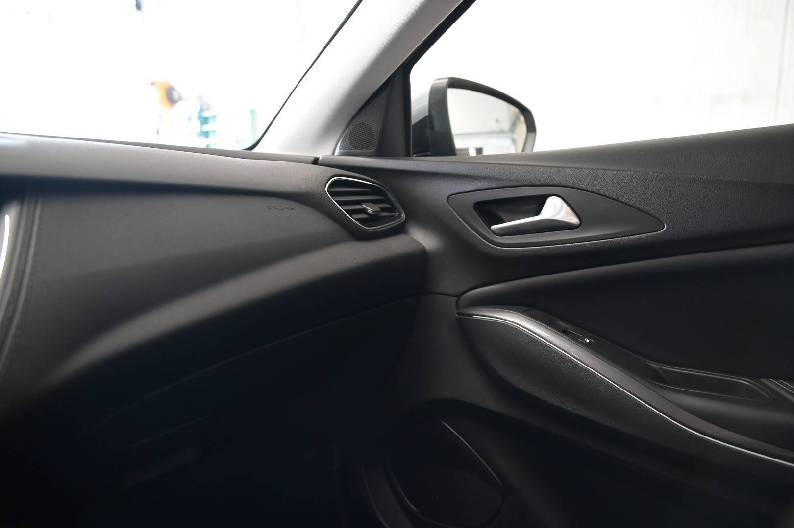 OPEL Grandland X - Foto 14