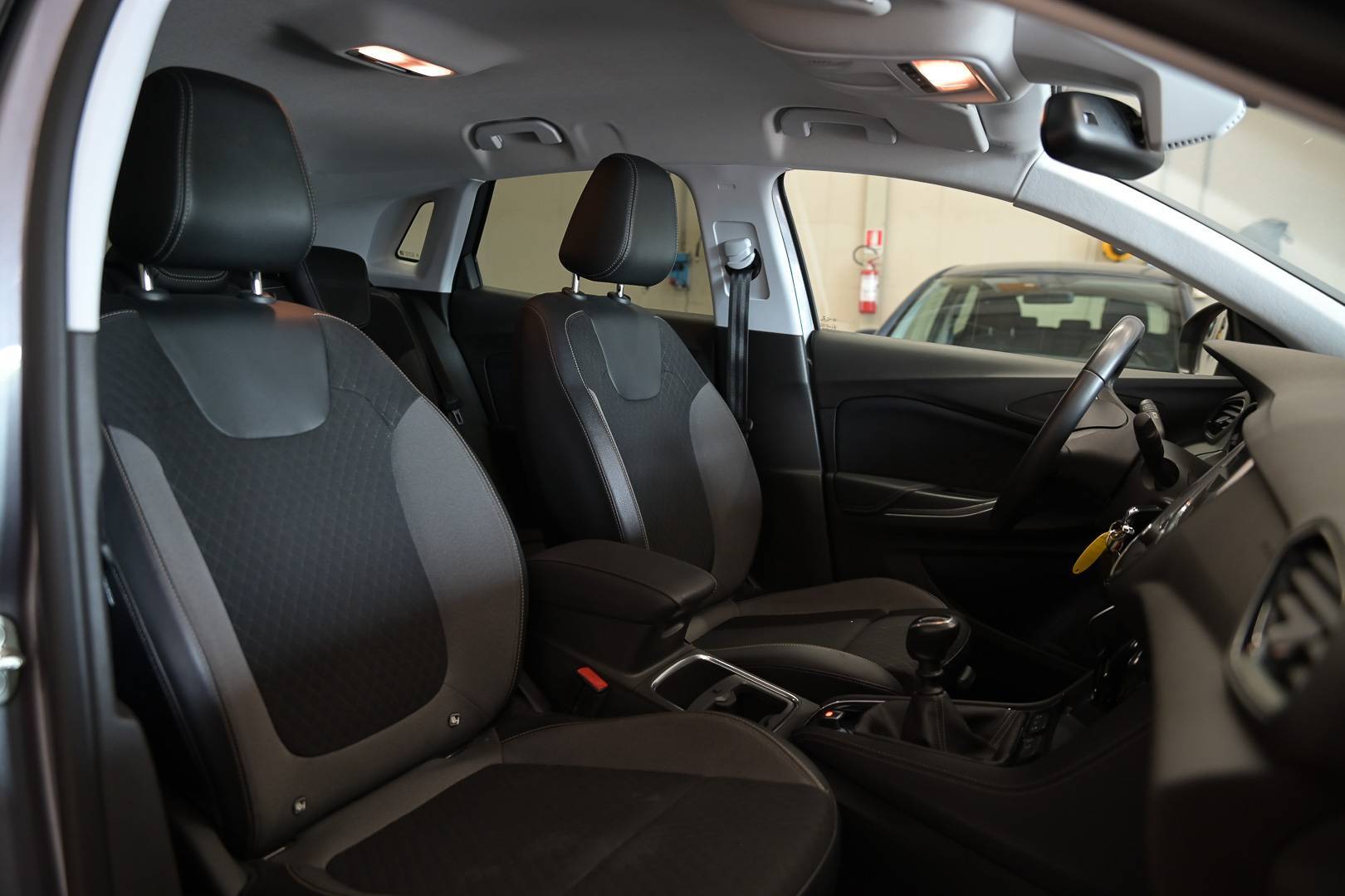 OPEL Grandland X - Foto 29