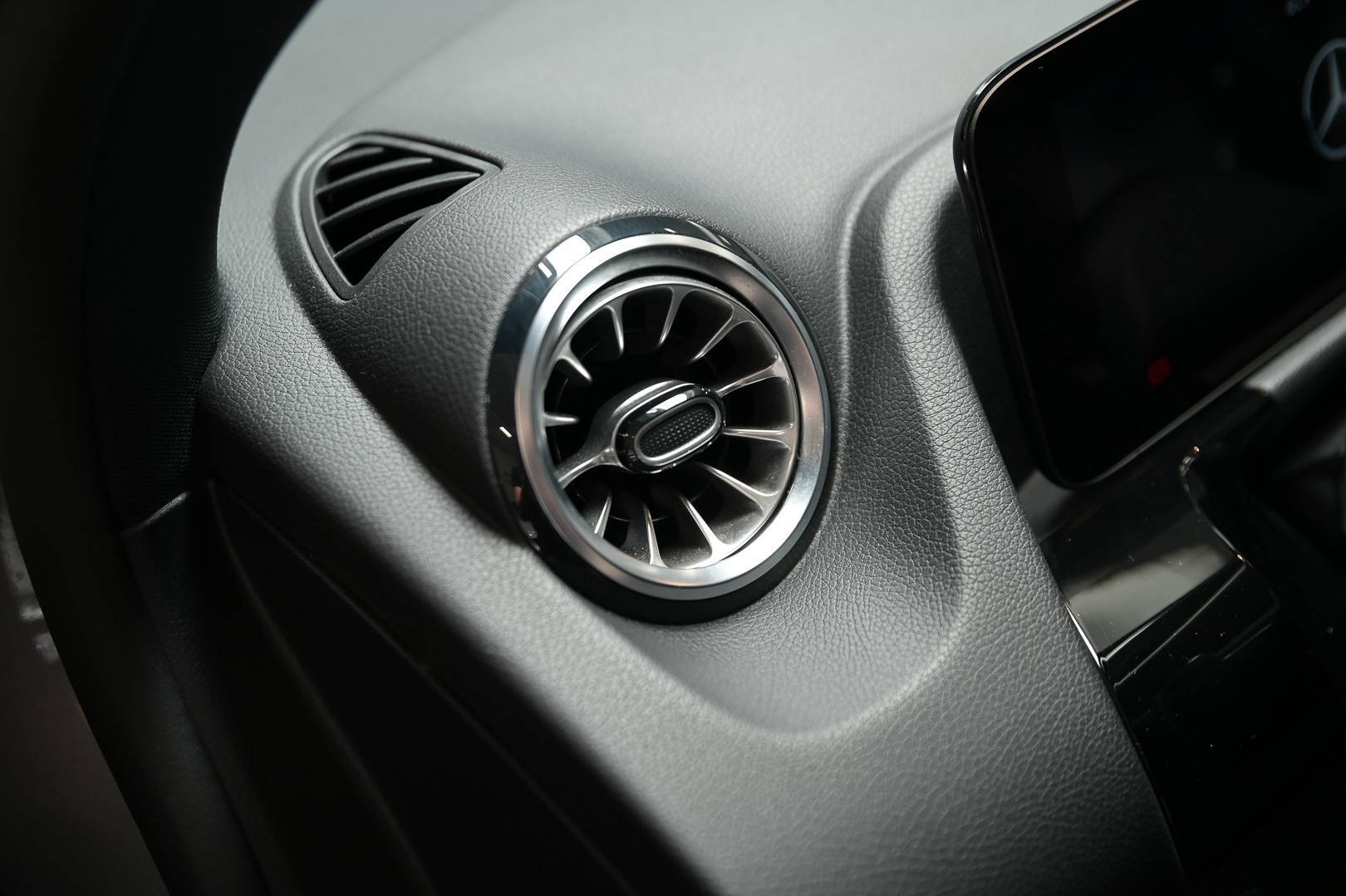 MERCEDES GLA - Foto 12