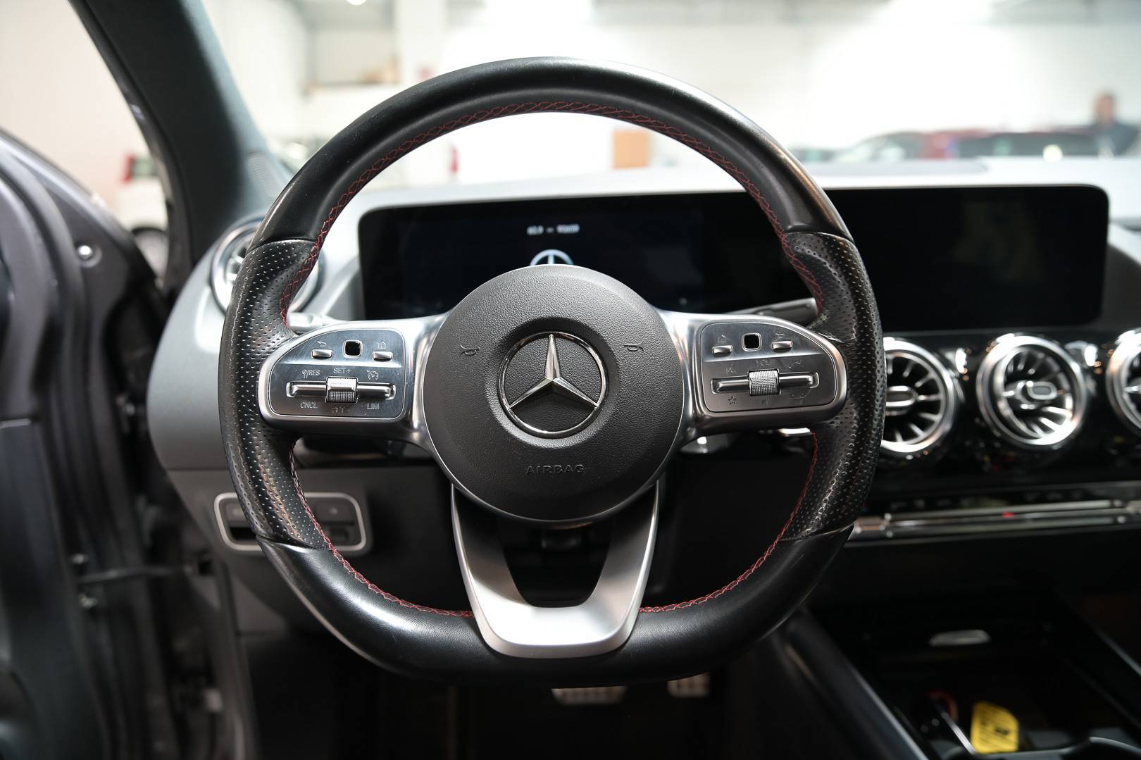 MERCEDES GLA - Foto 17