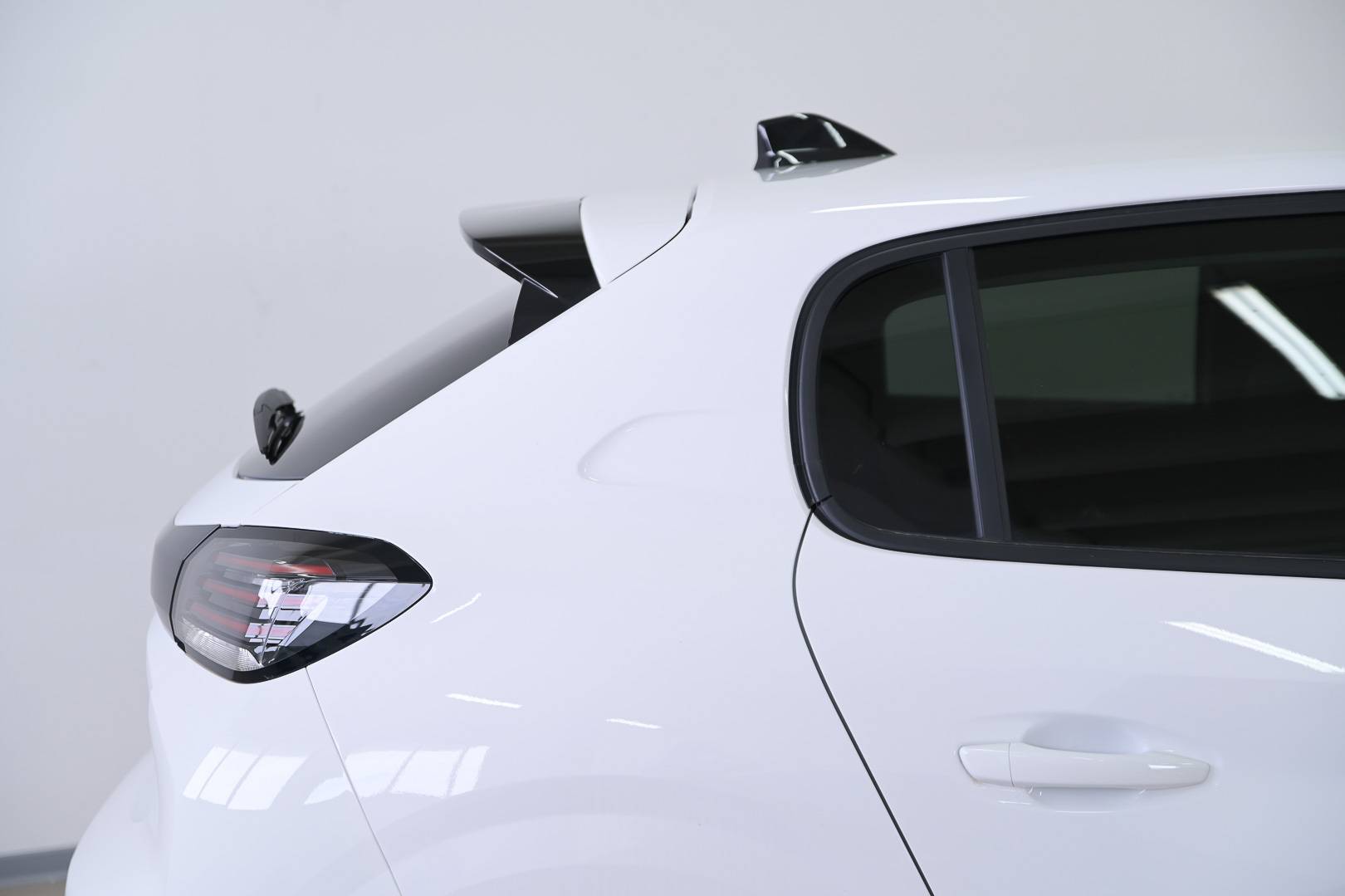PEUGEOT 208 - Foto 6